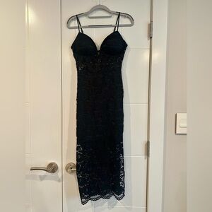 Bebe LACE-UP BACK MIDI DRESS
